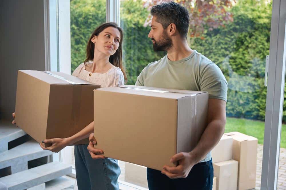 Home vs Commercial Removals: Understanding the Difference with Simply Priced Removals Home vs commercial removals
